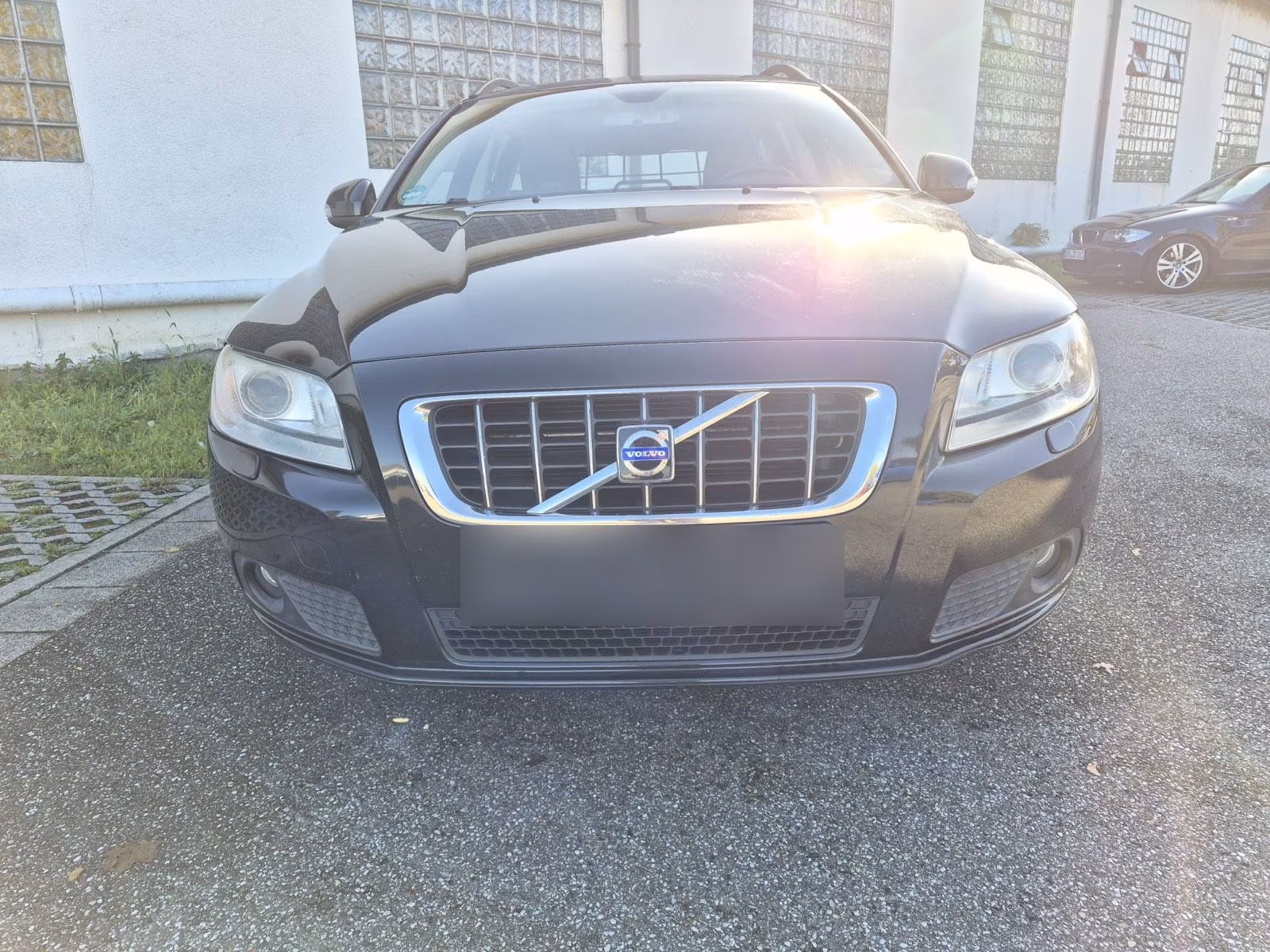 Volvo V70 2009 — rear view