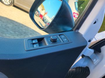 Fahrzeugabbildung Volkswagen T6 Kombi L1 H1   4-Motion