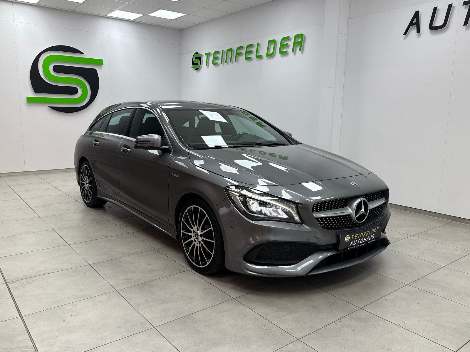 MERCEDES-BENZ CLA 200 CDI Shooting Brake AMG LINE / PANO / KAM