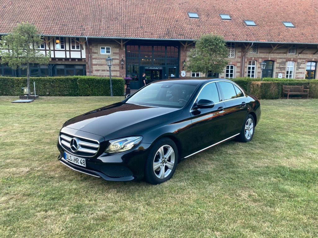 Image of Mercedes-Benz 220