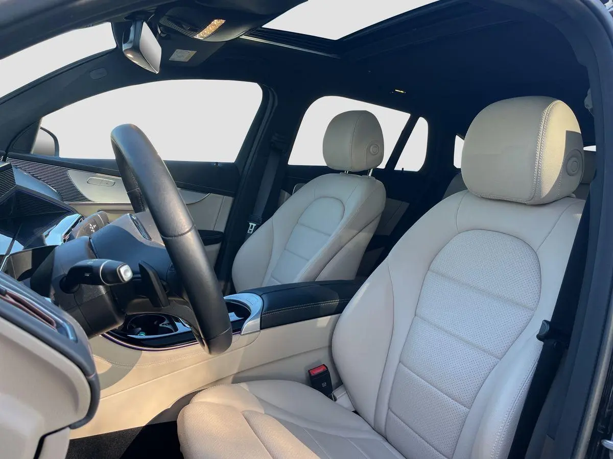 Mercedes-Benz EQC 400 4MATIC MULTIBEAM LED + LEDERSITZE + NAVI