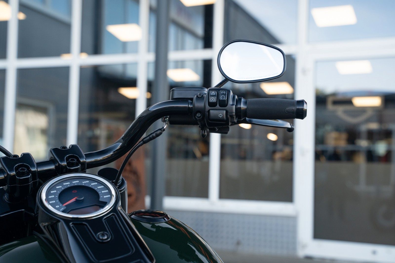 Fahrzeugabbildung Harley-Davidson GREEN DARK FAT BOY FLFBS 114 MY24 -JEKILL&HYDE-