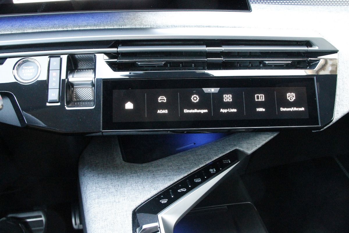 Fahrzeugabbildung Peugeot 3008 Allure Hybrid 145 e-DSC6