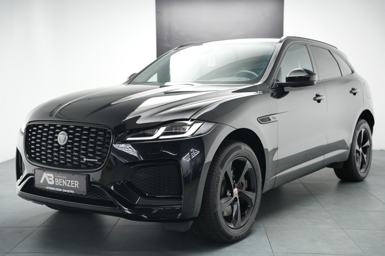 Fahrzeugabbildung Jaguar F-PACE R-Dynamic S *Meridian*Ambiente*Alcantara
