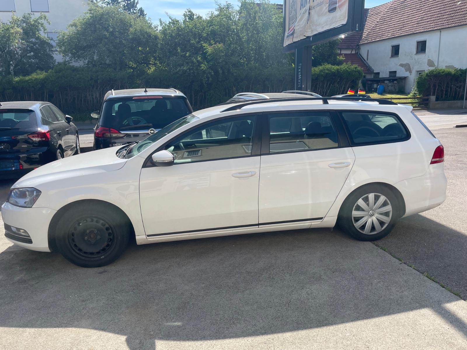 Volkswagen Passat 1,6TDI.Alu.Navi.8fach.AHK.Klimaauto.Sitzh