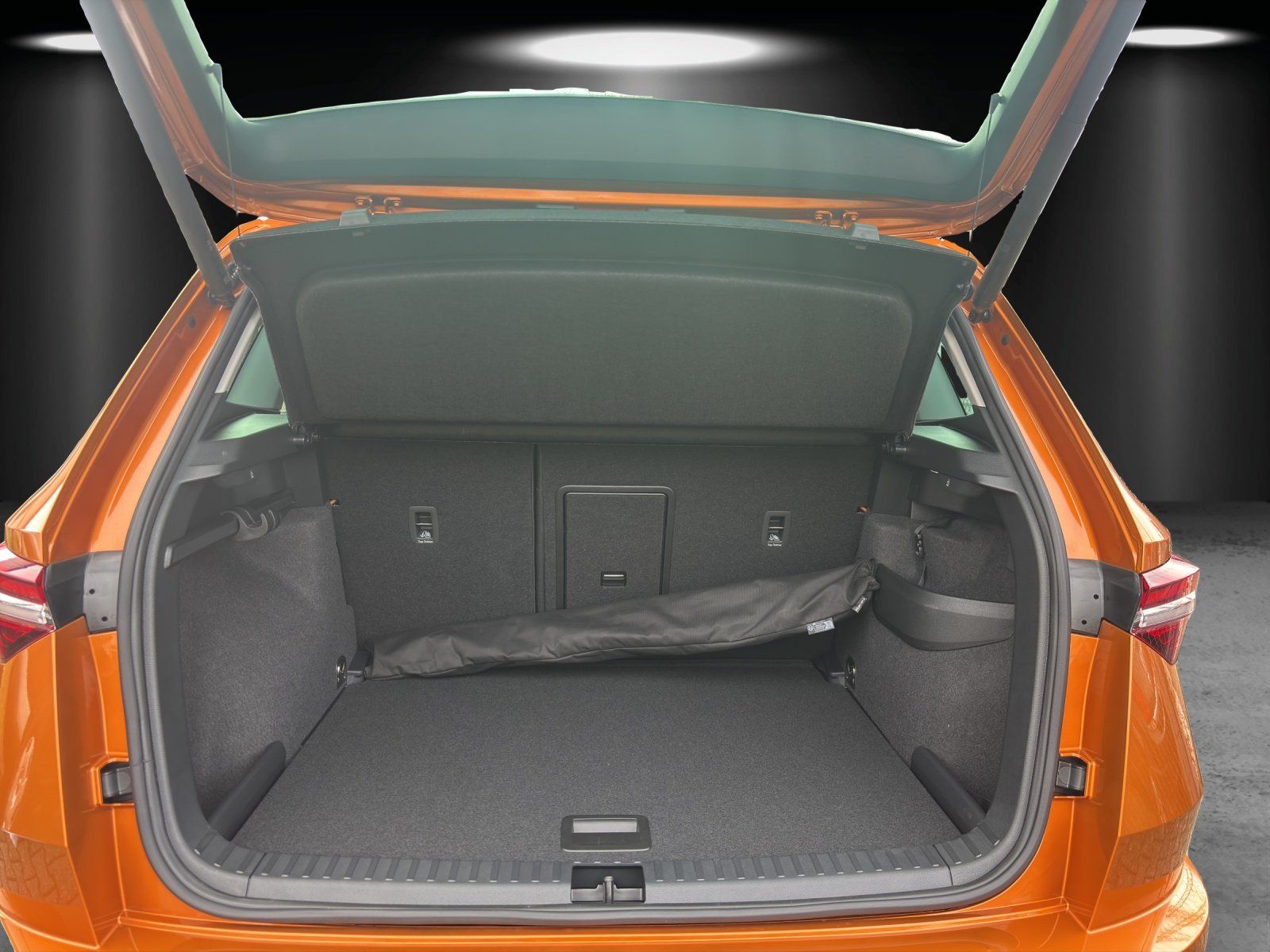 Fahrzeugabbildung SKODA Karoq Tour 1,5 TSI 110 kW DSG