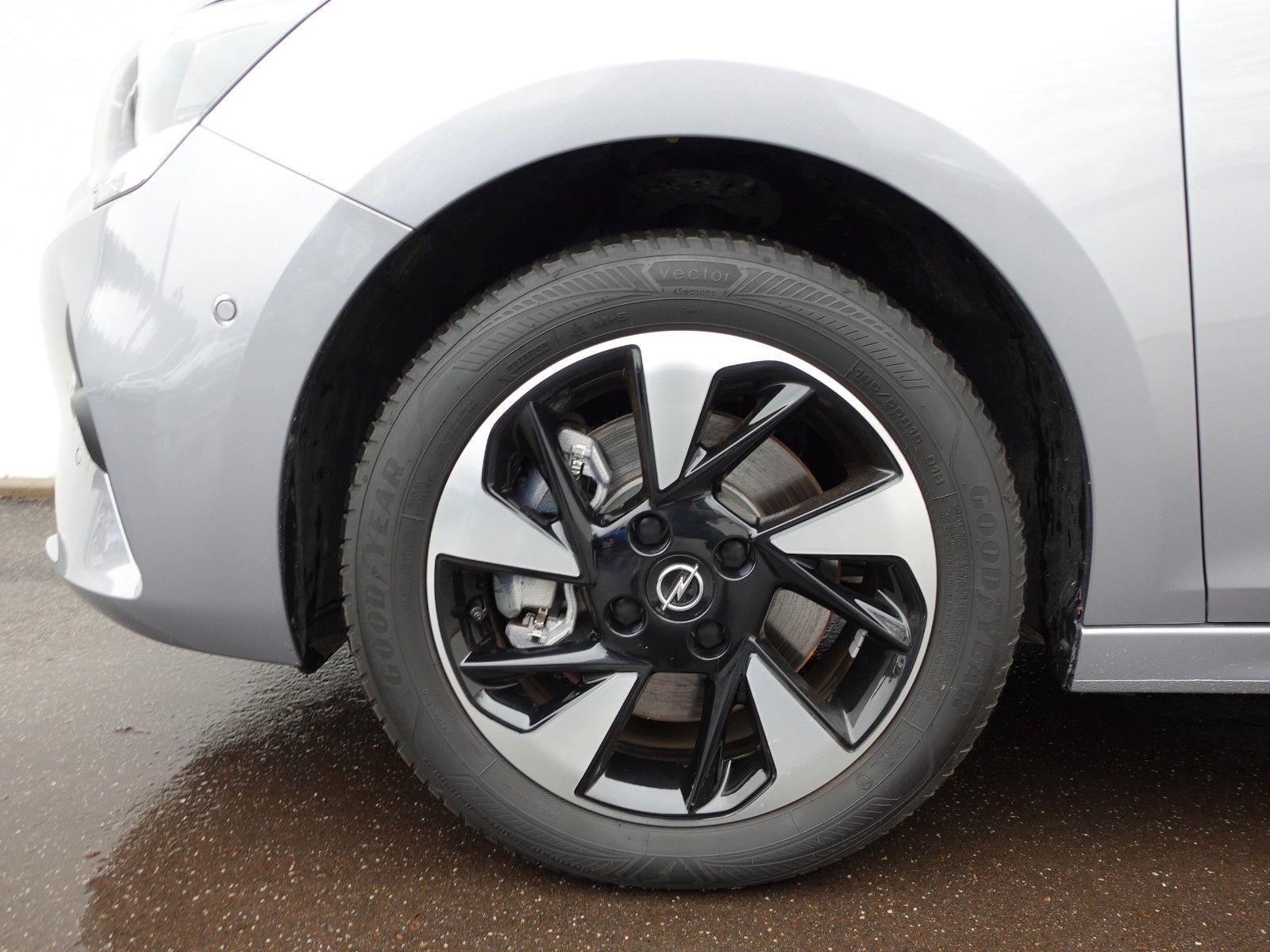 Fahrzeugabbildung Opel Corsa-e Elegance,10"Navi,Sitzhz,Kamera,11kWLader