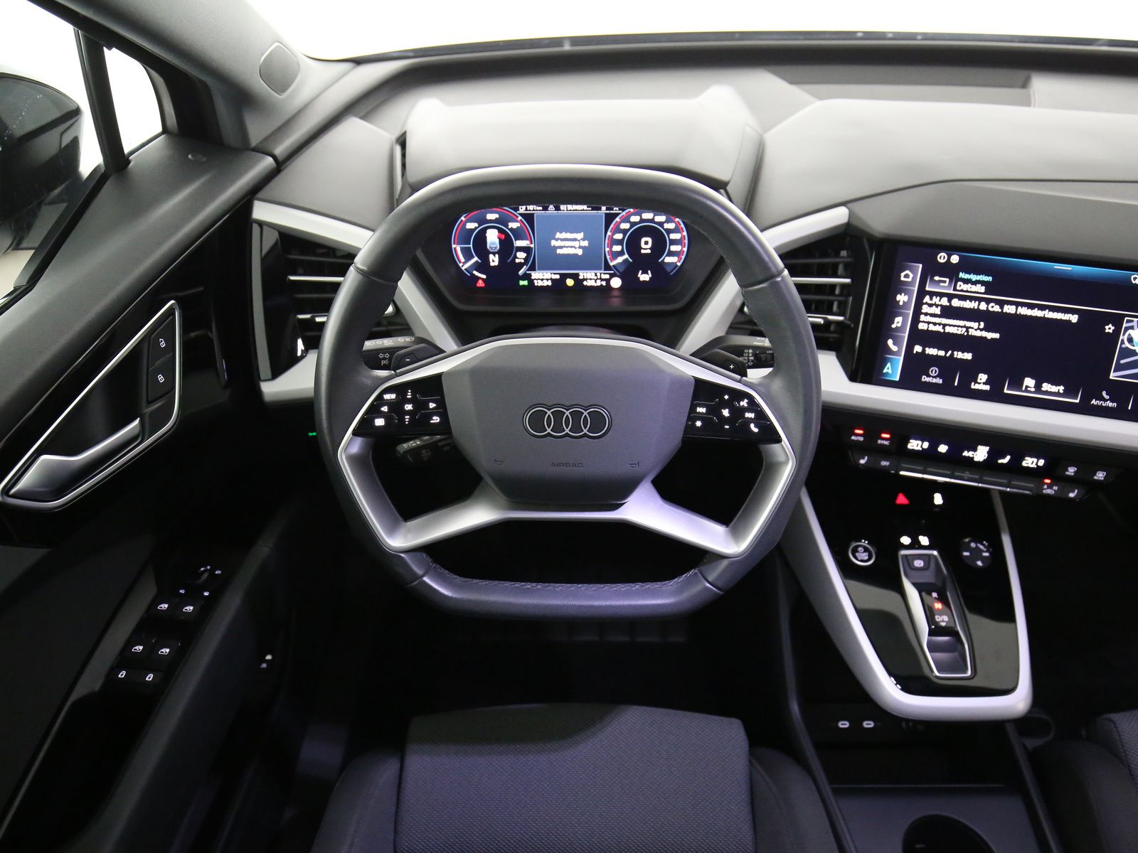 Audi Q4 e-tron 45 quattro 195 kW LED Navi ACC Kamera foto 14