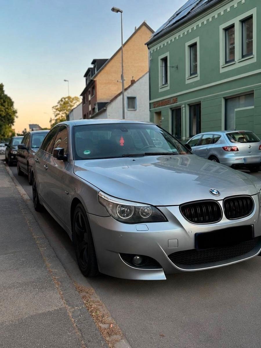 BMW 525