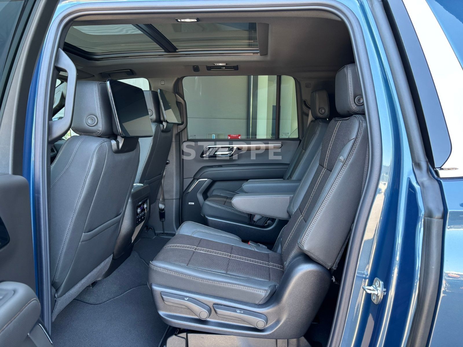 Chevrolet MY26 Suburban 6,2 High Country AHK  24" Luftfed.