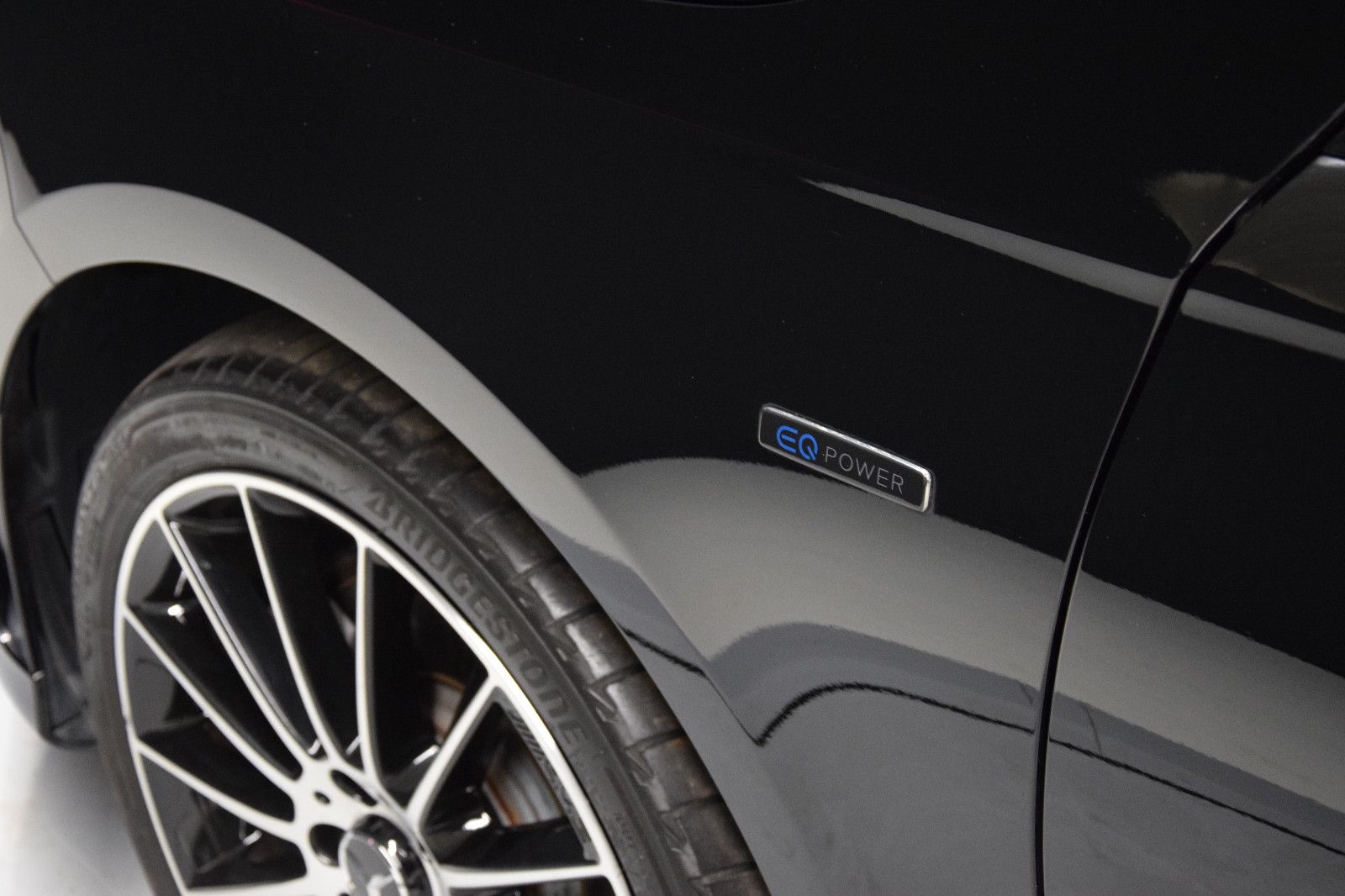 Fahrzeugabbildung Mercedes-Benz A 250 e Edition 2020 AMG Kamera LED MBUX Night