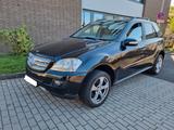 Mercedes-Benz ML 320 CDI 4MATIC - - Mercedes-Benz ML 320 in Frankfurt (Main)