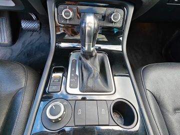 Volkswagen Touareg - 12