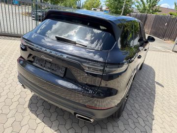 Porsche Cayenne - 5