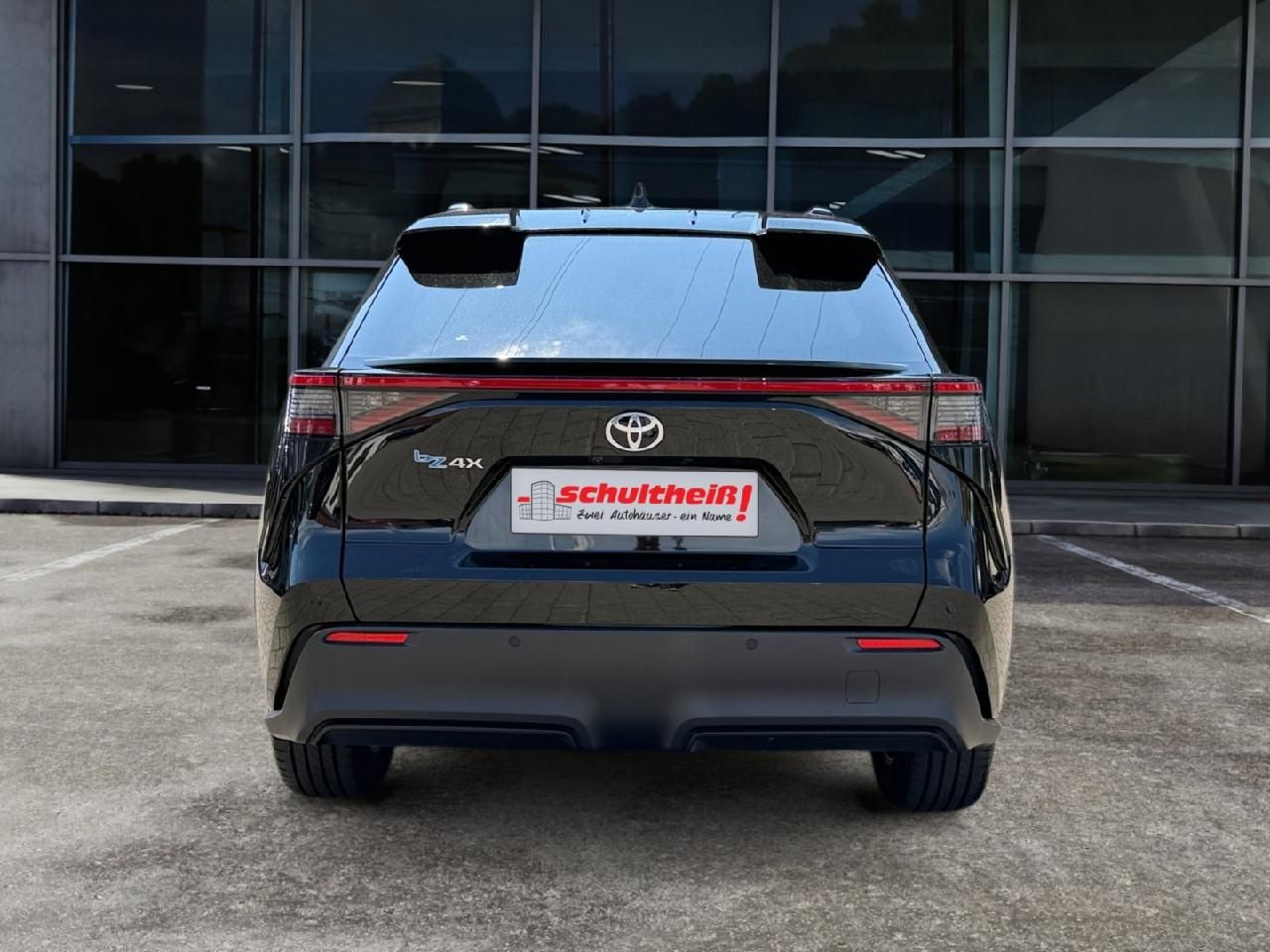 Fahrzeugabbildung Toyota bZ4X FWD