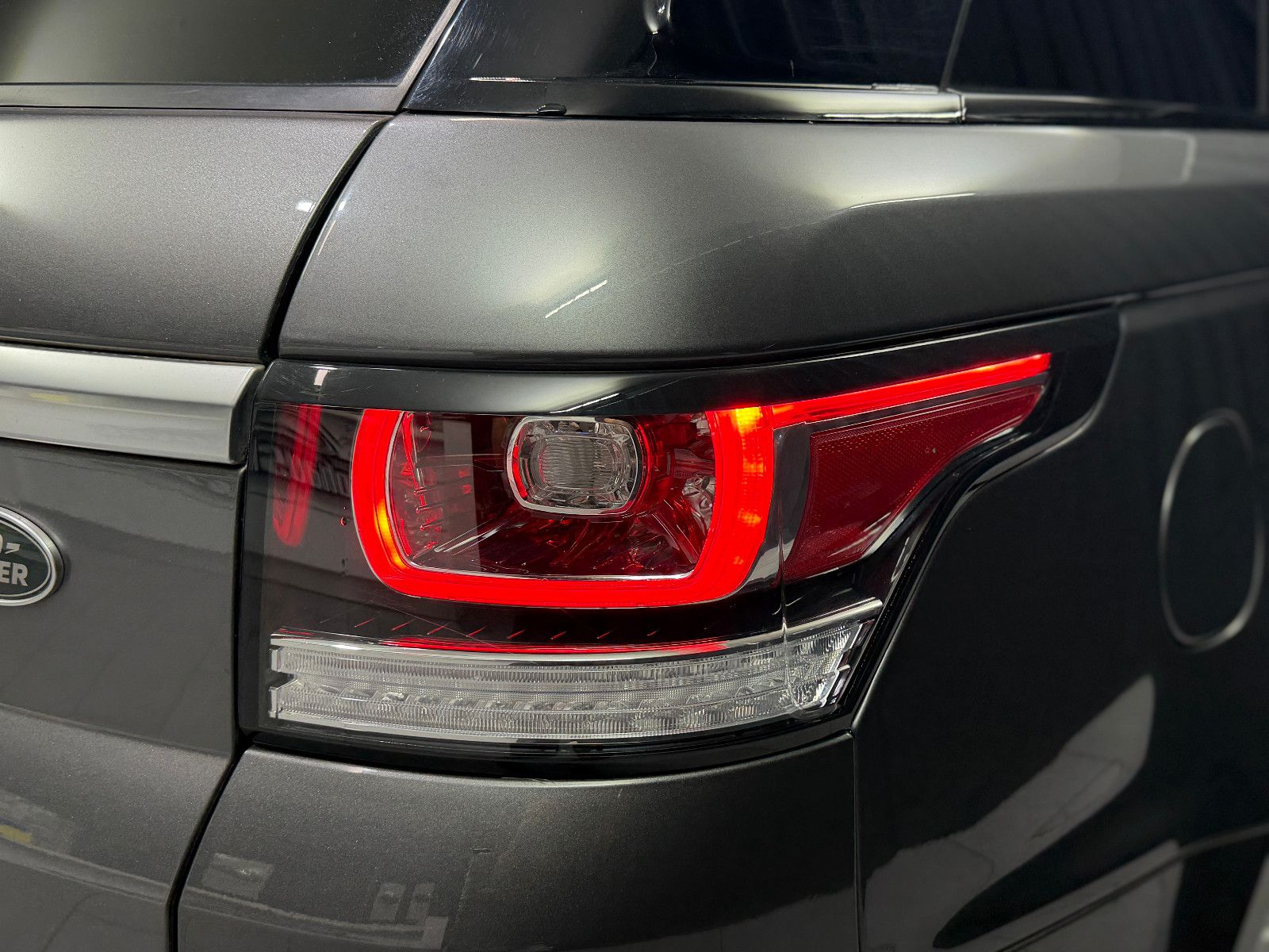 Fahrzeugabbildung Land Rover Range Rover Sport HSE|MERIDIAN|PANO|AHK|LUFT