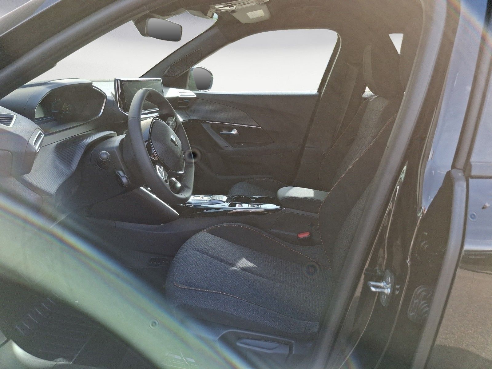 Peugeot e-2008 - Bild 10