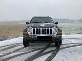 Jeep Cherokee Limited 2.8 CRD Autom. Limited - Jeep Cherokee aus 2006: Limited