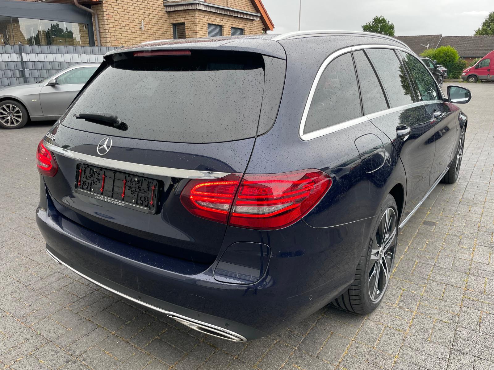 Mercedes-Benz C 300 e,  T-Model, Avantgarde Head-Up