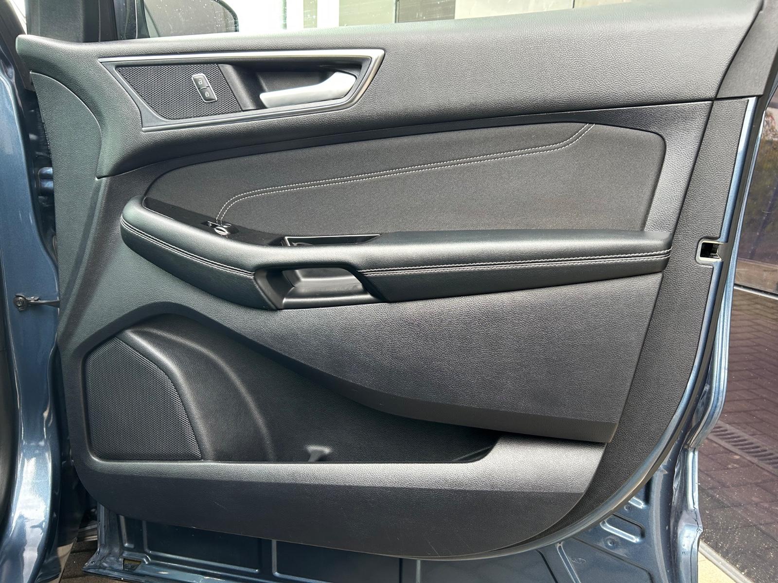 Ford Edge Titanium 4x4|AHK|Rückfahrkam|Apple|Navi