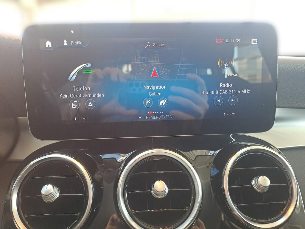 Fahrzeugabbildung Mercedes-Benz GLC 300 e 4M AHK Navi LED SHZ Kamera RDK Sport