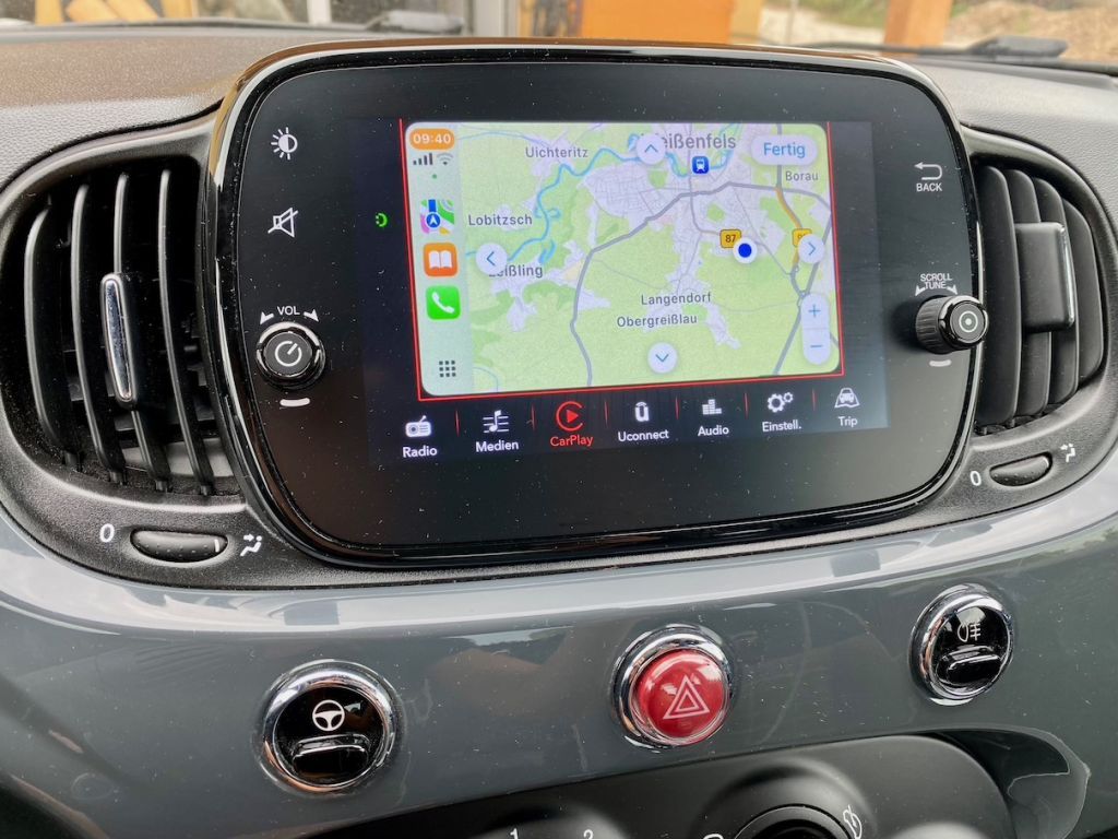 Fahrzeugabbildung Fiat 500 C 1.2 Dualogic Lounge PDC KLIMA ALU CARPLAY