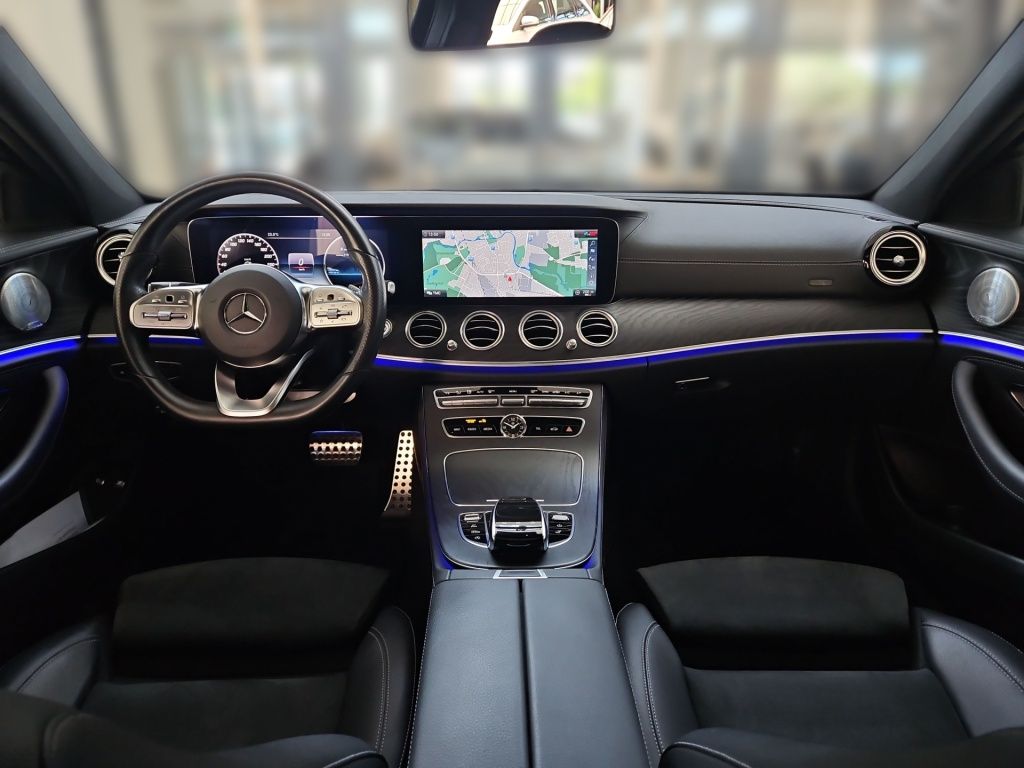 Fahrzeugabbildung Mercedes-Benz E 200 T AMG AHK Totwi. Multibeam Burm. Sport KAM