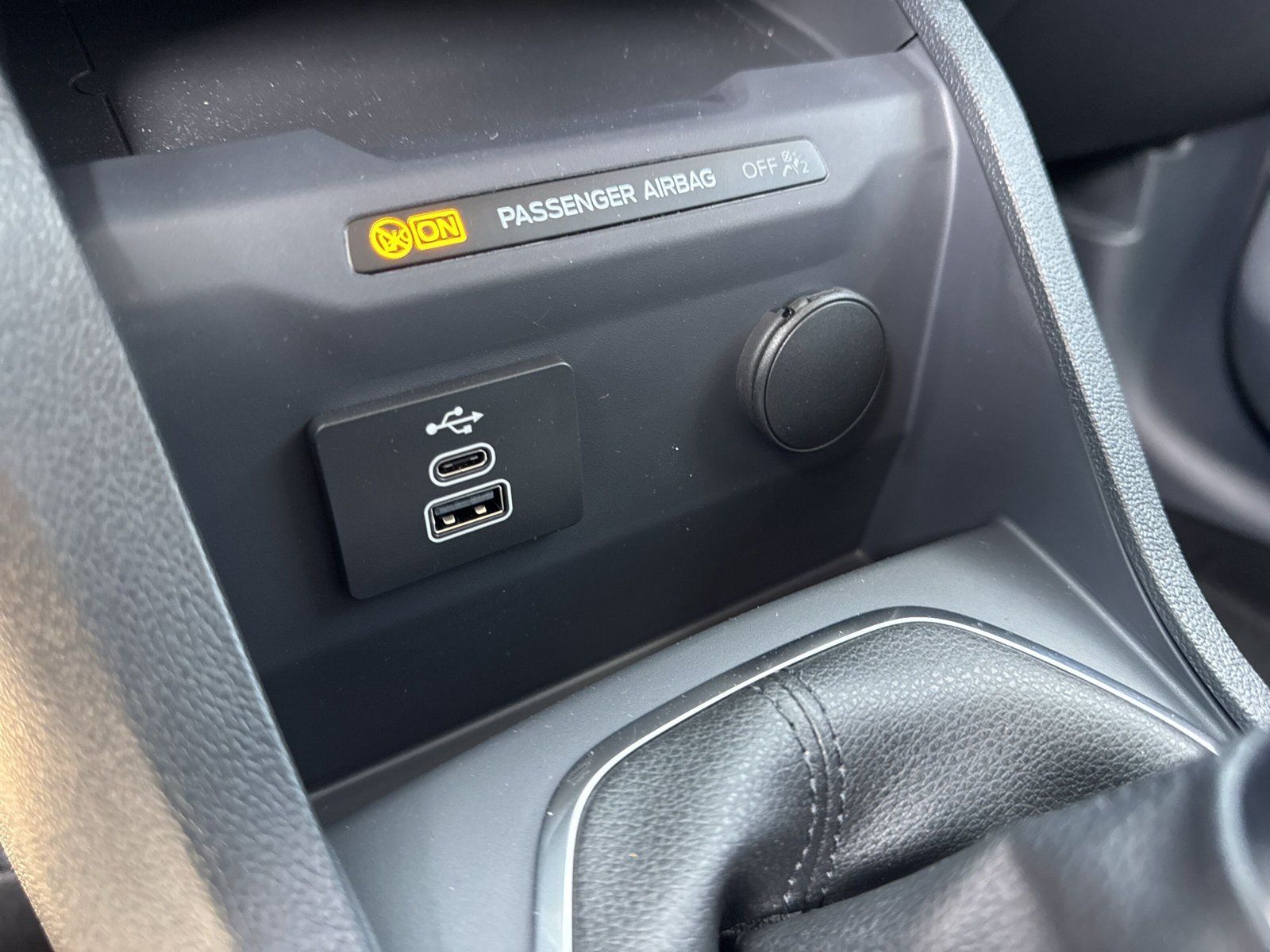 Fahrzeugabbildung Ford Transit Courier Trend Doppelkabine