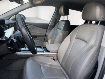Audi Q7 - 10