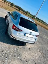 Skoda Superb 2.0 TDI SCR 140kW DSG 4x4 L&K Combi L&K - Skoda Superb: 140