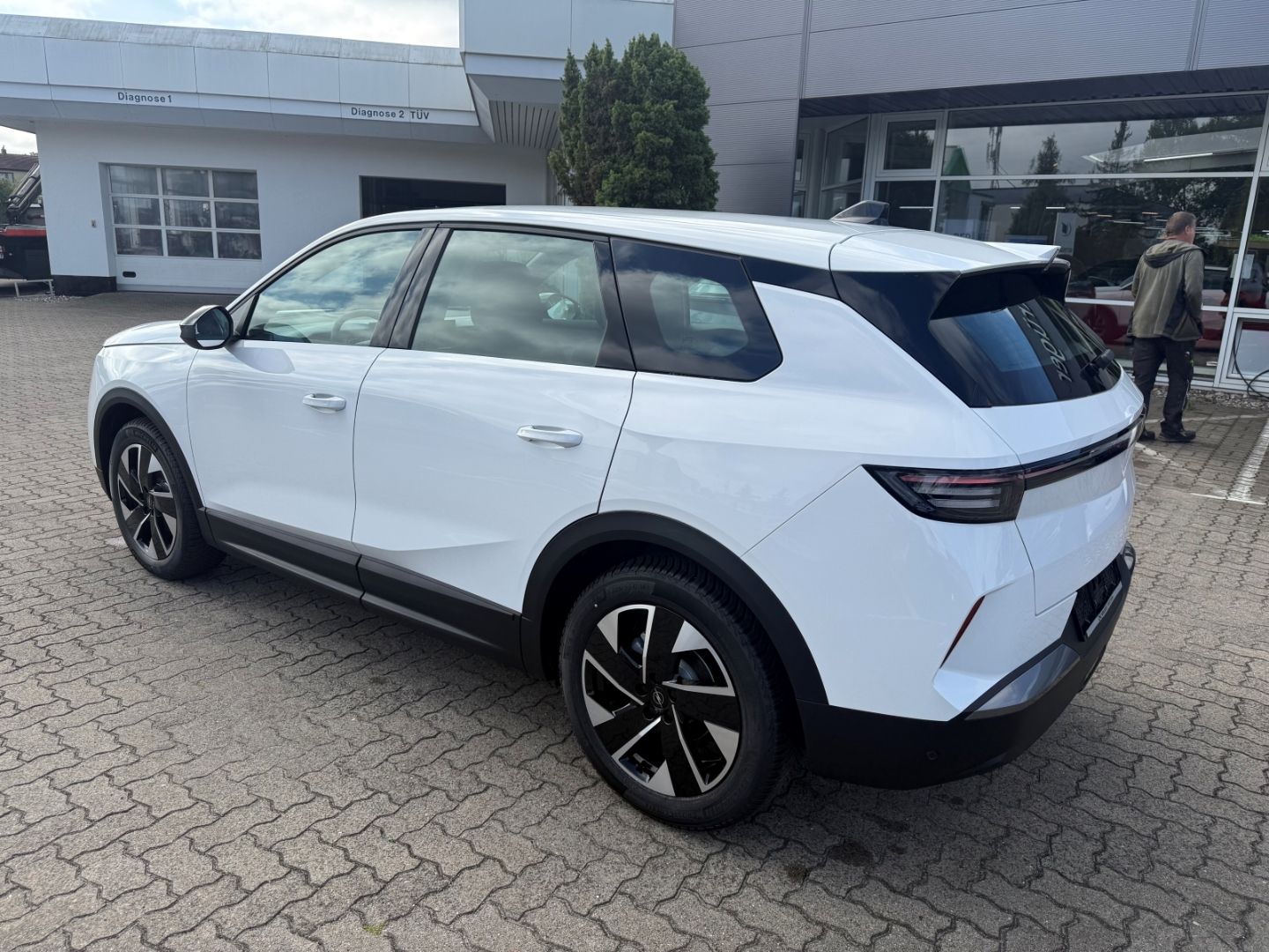 Fahrzeugabbildung Opel Grandland 1.2 Edition SHZ+LHZ+Kamera+Allwetter