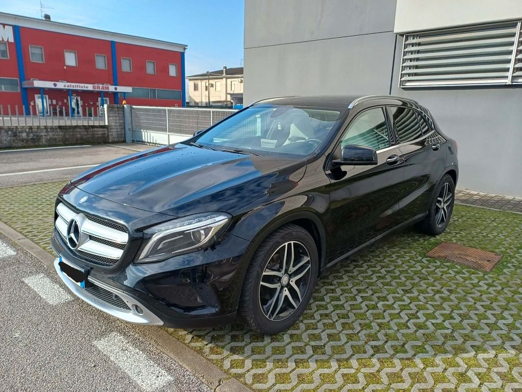 Image of Mercedes-Benz GLA 200