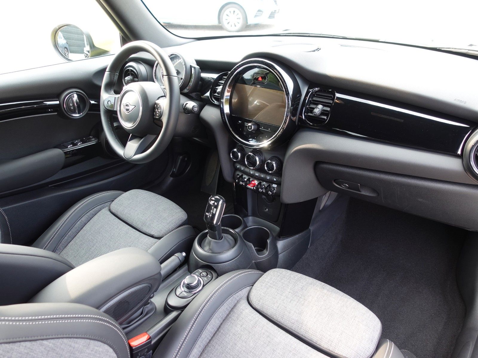 Fahrzeugabbildung MINI Cooper Cabrio Aut. I.Hd Navi CarPlay ZestyYellow