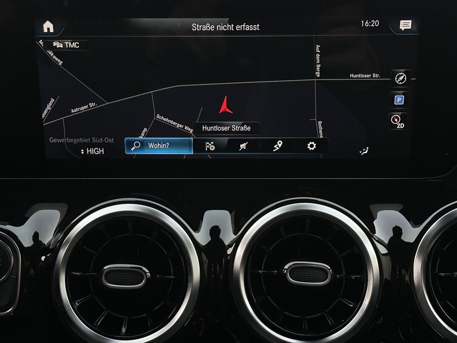 Fahrzeugabbildung Mercedes-Benz GLA 180d Style NAV+LED+WIDESCREEN+KAM+1HD+17ZOLL