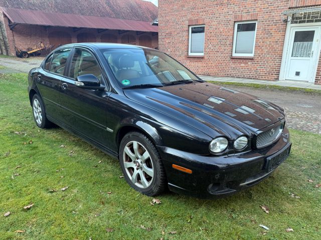 Jaguar X-Type 2.2 D Classic! LESEN!