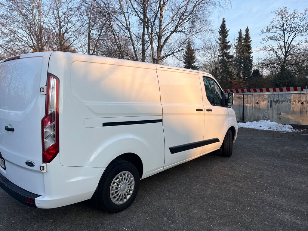 Image of Ford Transit Custom