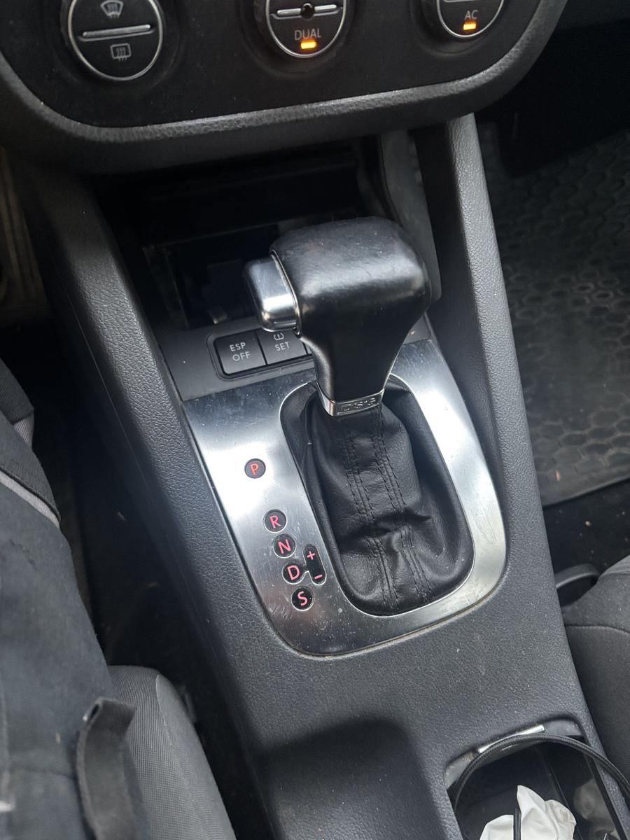 Volkswagen Golf 2009 — photo 10