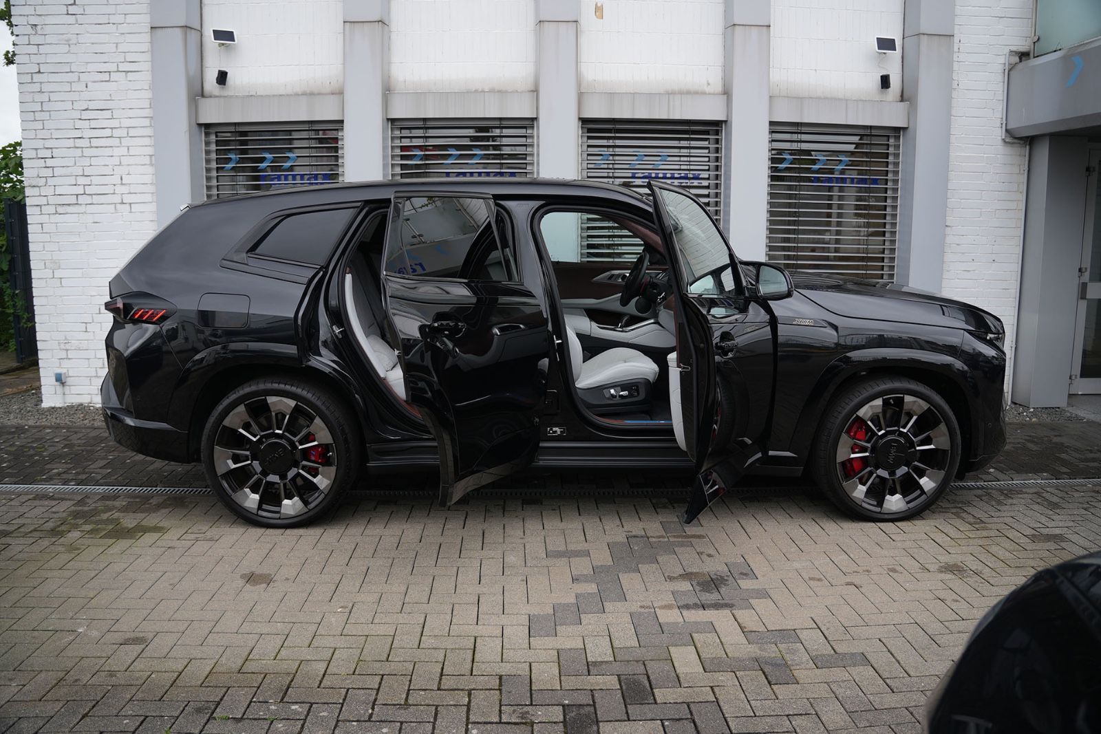 BMW XM  V8 BLACK EDITION-ACC-AHK-23M-LEDER BEIGE