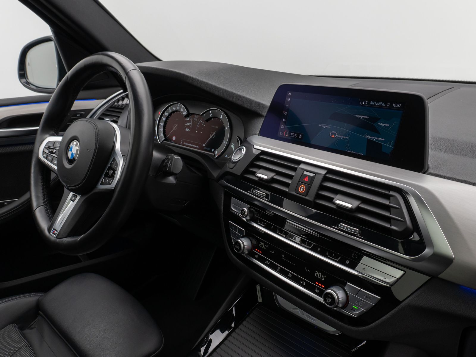 Fahrzeugabbildung BMW X3 xD20d xLine Panorama 360°DAB HiFi AHK Komfort
