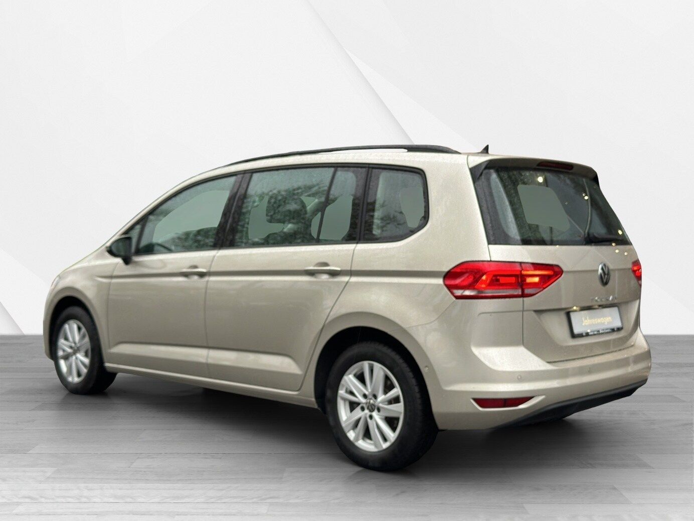 Fahrzeugabbildung Volkswagen Touran BMT 1.5 TSI Comfortline AHK,Navi,SHZ,ACC