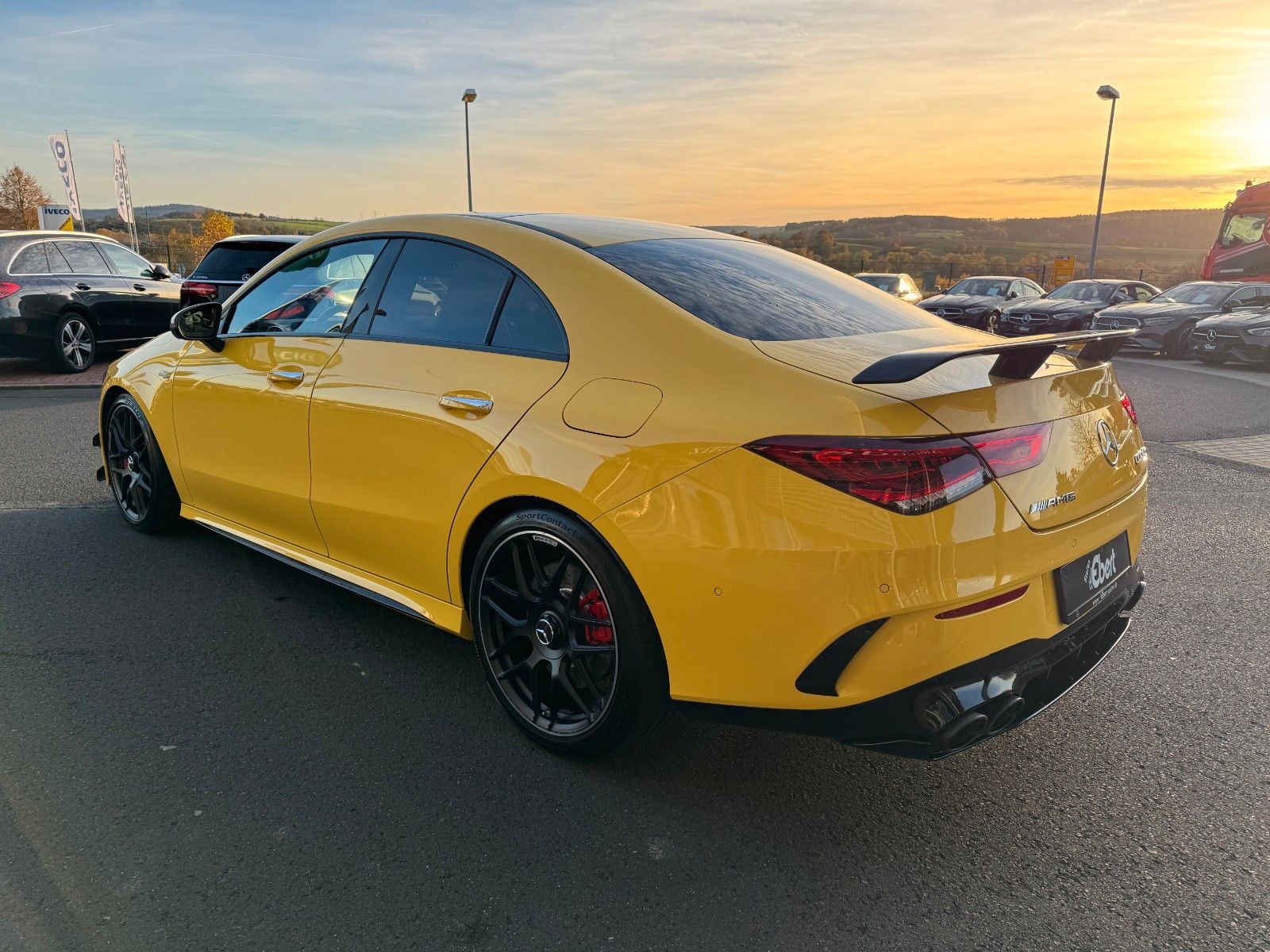Fahrzeugabbildung Mercedes-Benz CLA 45 AMG+Aerodynamic+Pano+Burm+Multikontur+