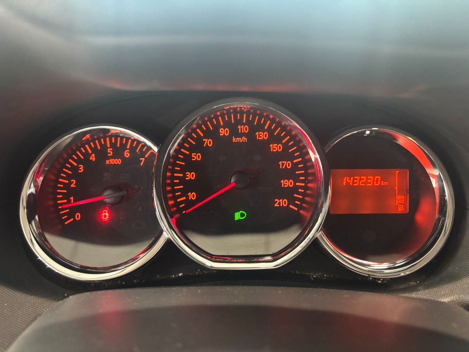 Fahrzeugabbildung Dacia Duster 1.2 92KW 2WD NAVI/ALLWETTER/5-GANG