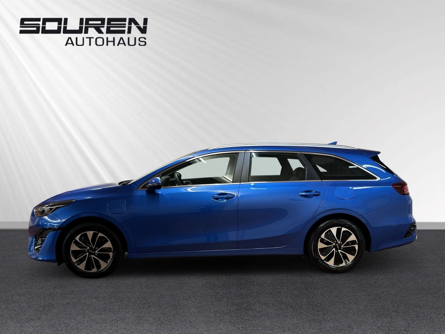 Fahrzeugabbildung Kia Ceed_sw Plug-in Hybrid Spirit 1.6 + Navi + Digit