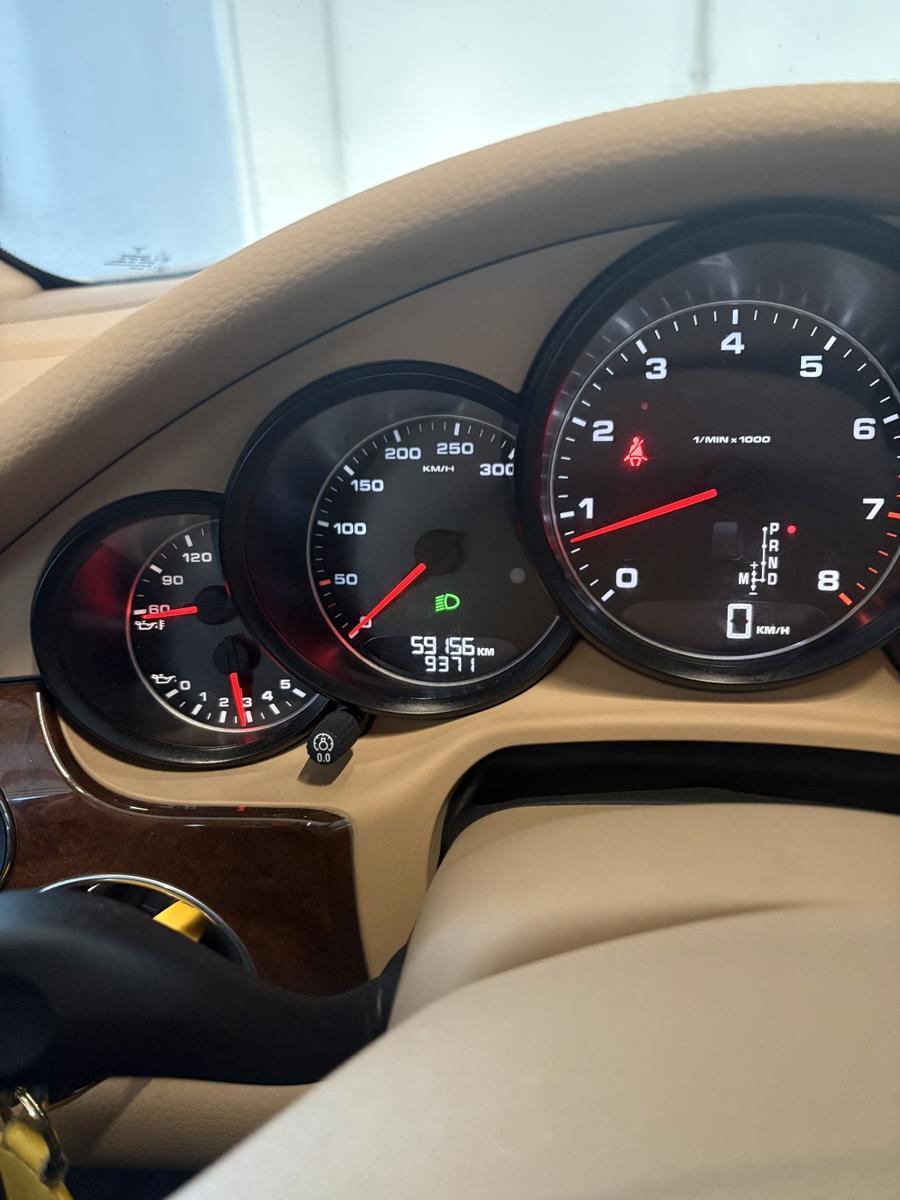 Porsche Panamera 4 