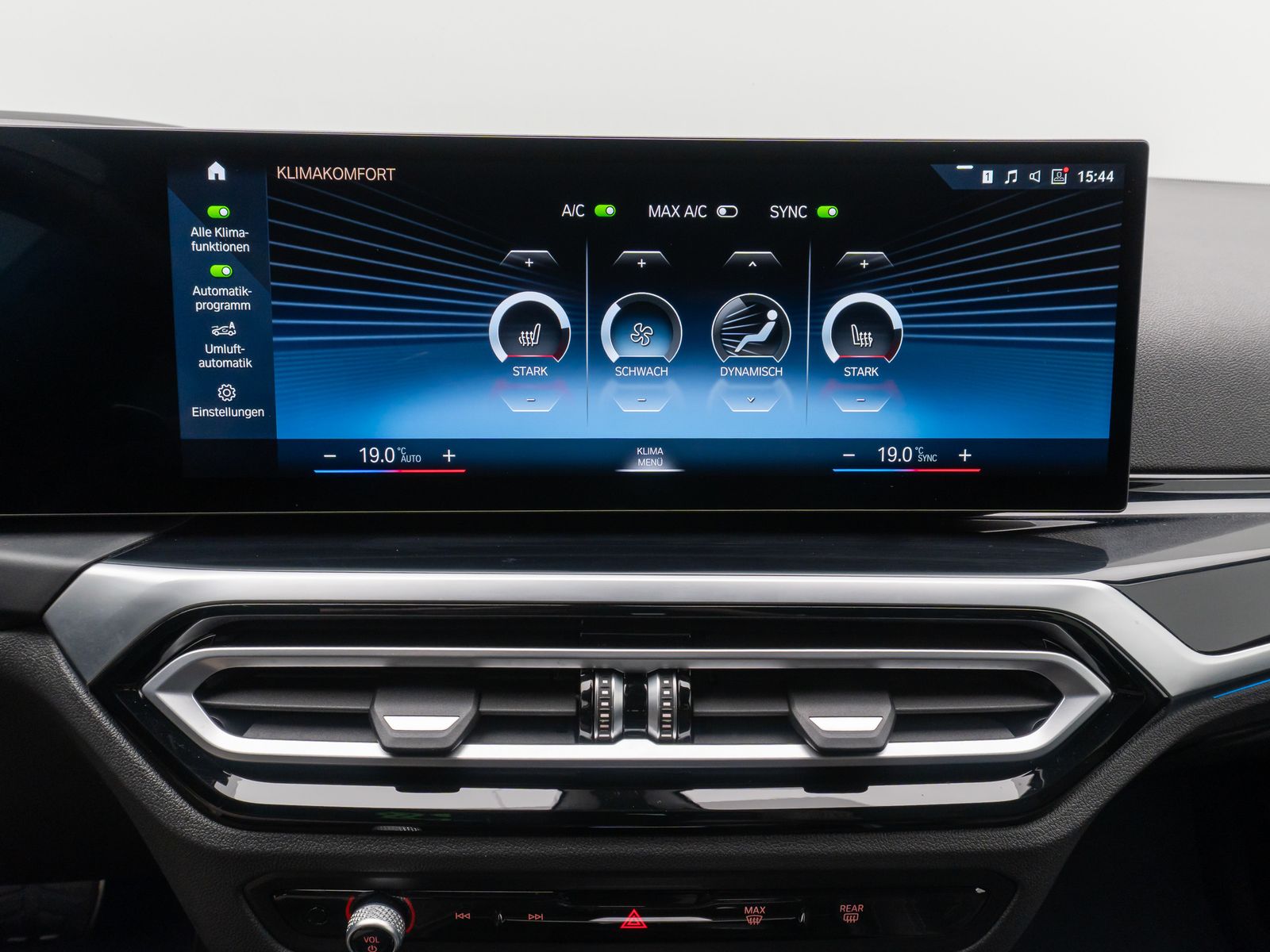 Fahrzeugabbildung BMW 320d M Sport AHK Stop&Go Alarm DAB Komfort 19Zol
