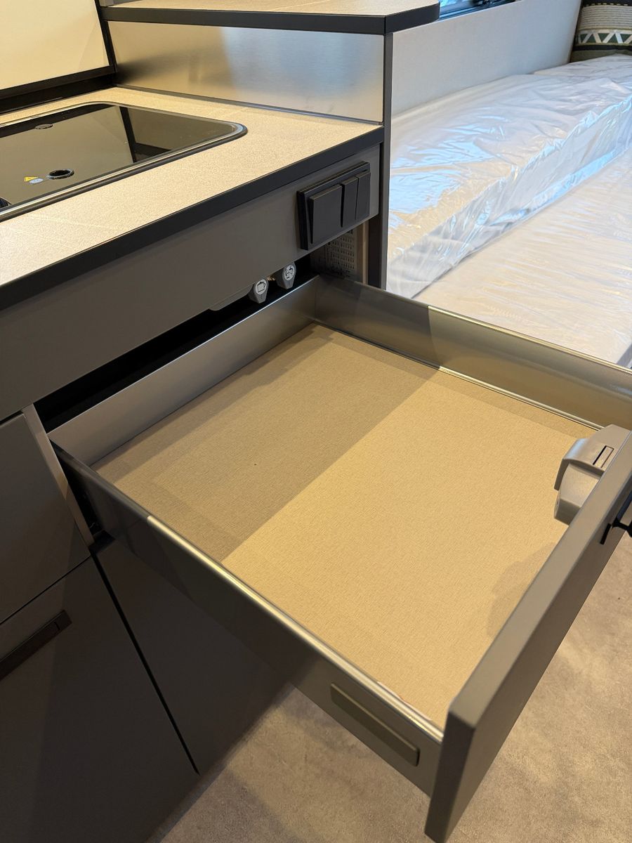 Fahrzeugabbildung HYMER / ERIBA / HYMERCAR Novaline 495 - Modell 2026 - 3.719€ sparen!