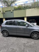 Volkswagen Golf Plus 1.9 TDI Comfortline Comfortline - VW Golf Plus Gebrauchtwagen in Freiburg
