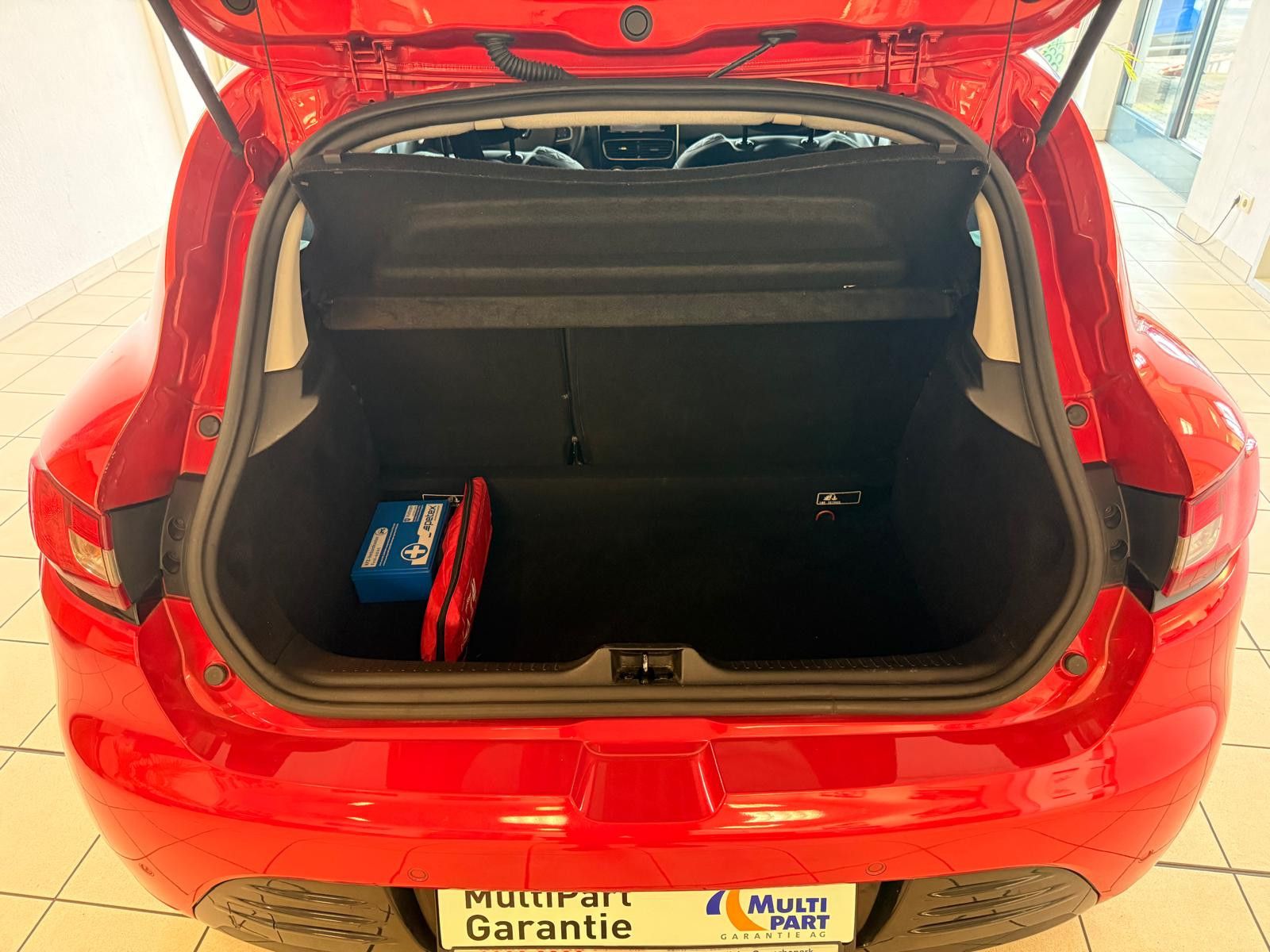 Fahrzeugabbildung Renault Clio IV Limited / KLIMA/ KEYLESS/TÜV SERVICE NEU
