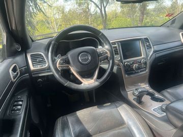 Jeep Grand Cherokee - 8