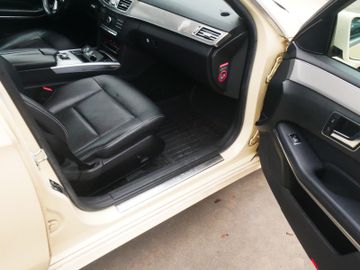 Mercedes E 200 - 9